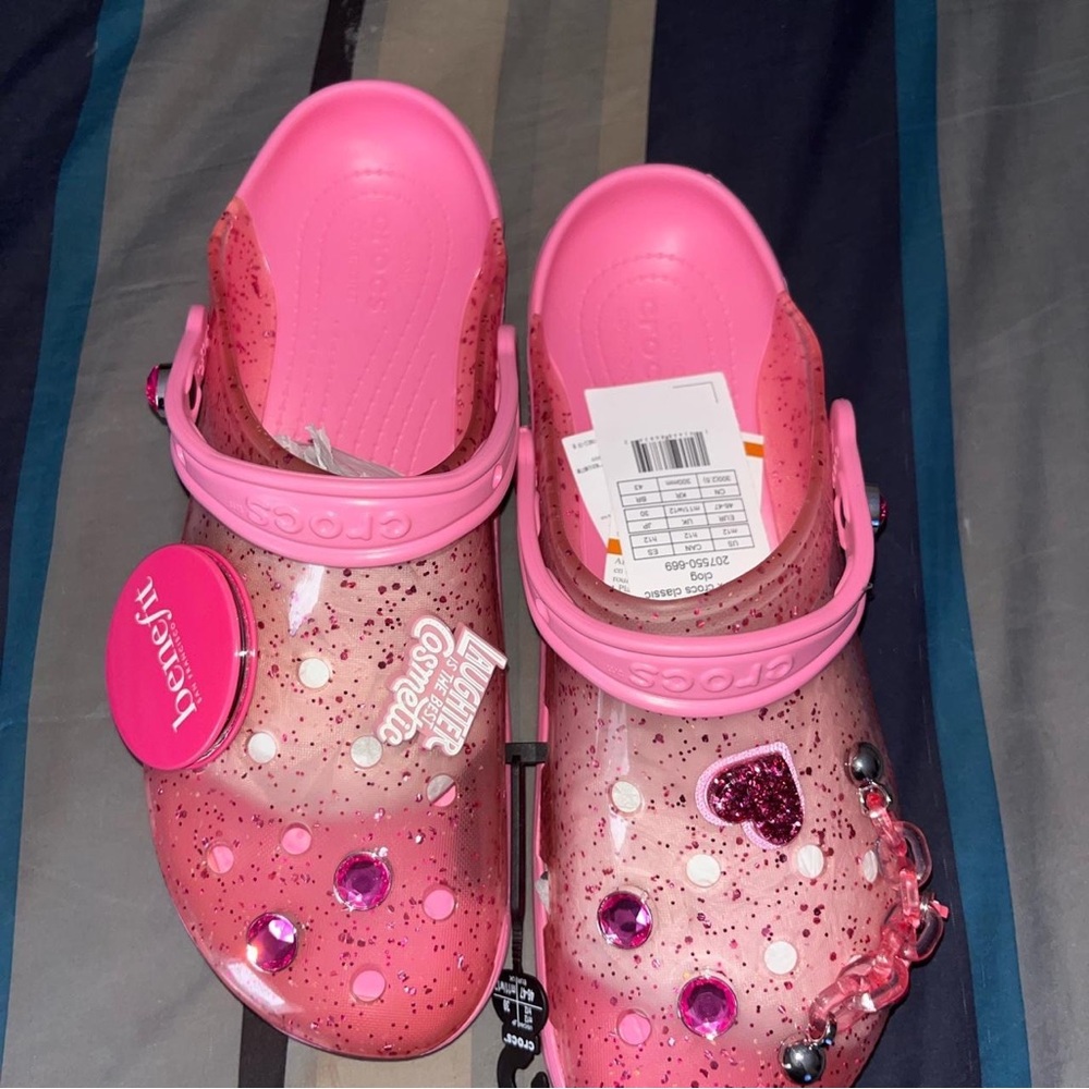 💝Benefit x Crocs BNWT 🎗